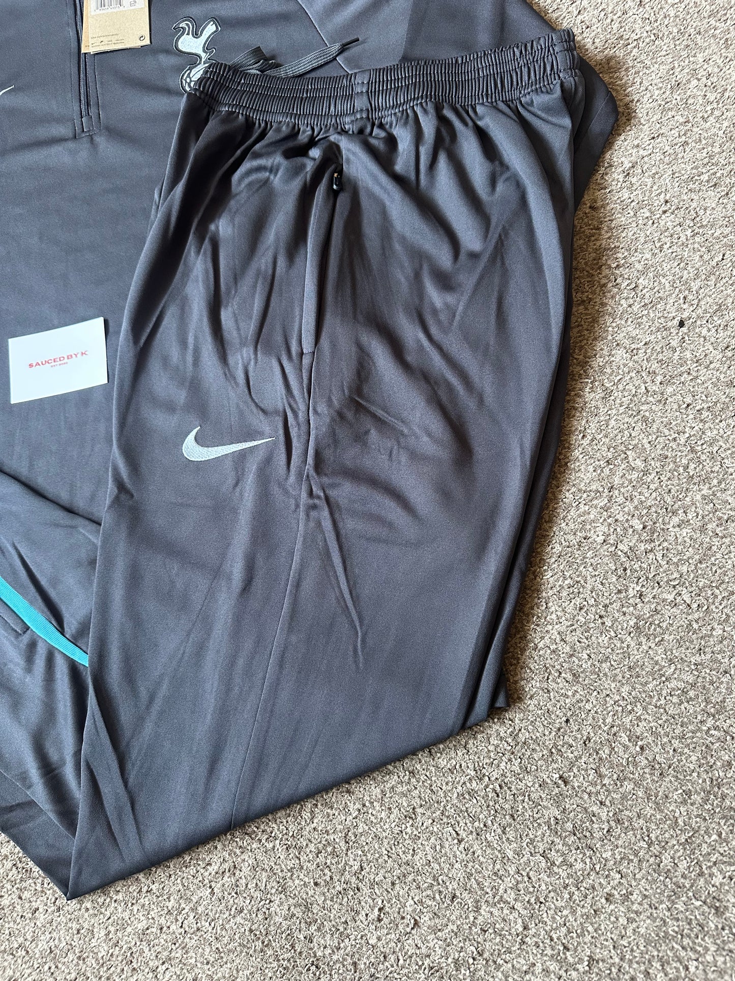 Tottenham Hotspur Tracksuit 24/25 - Dark Grey/Baby Blue