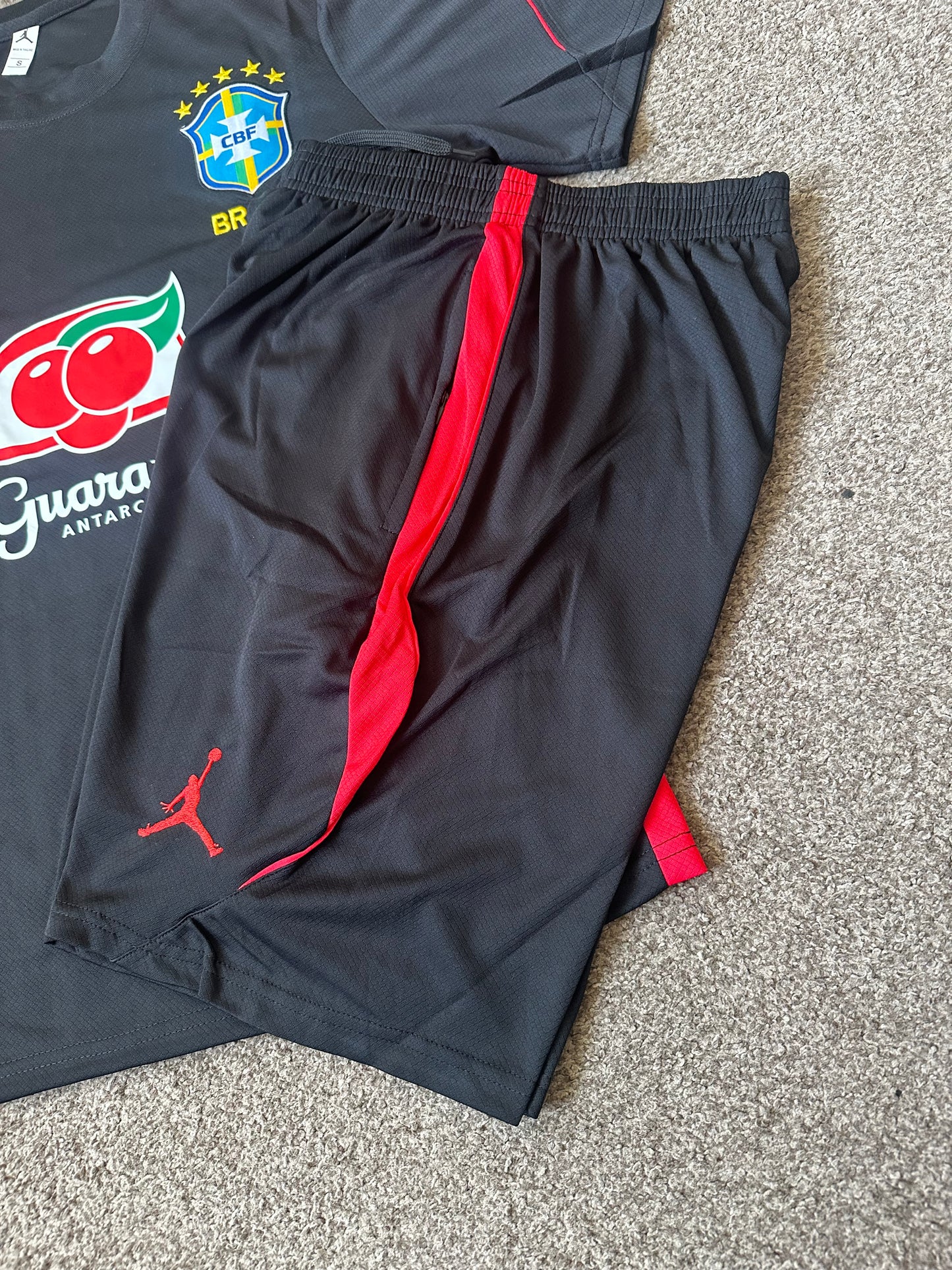 Brazil 2026/27 Black & Red Training Set