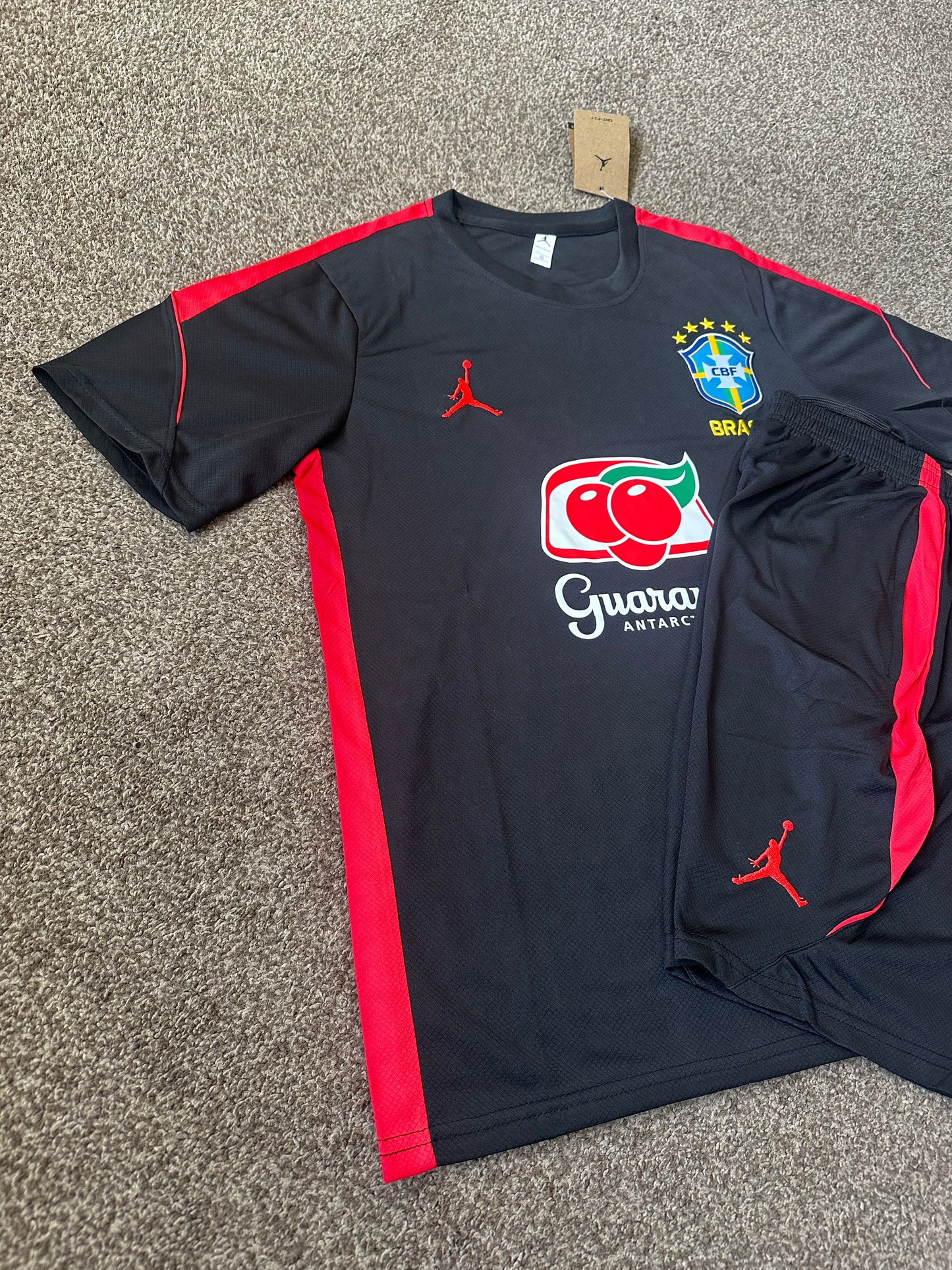 Brazil 2026/27 Black & Red Training Set