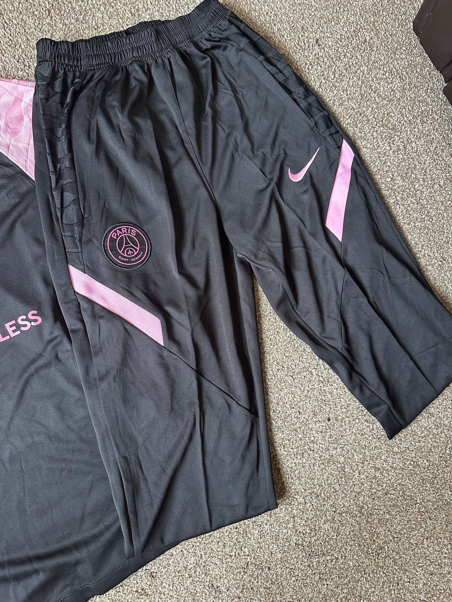 PSG Tracksuit 21/22 - Black/Pink Sleeves