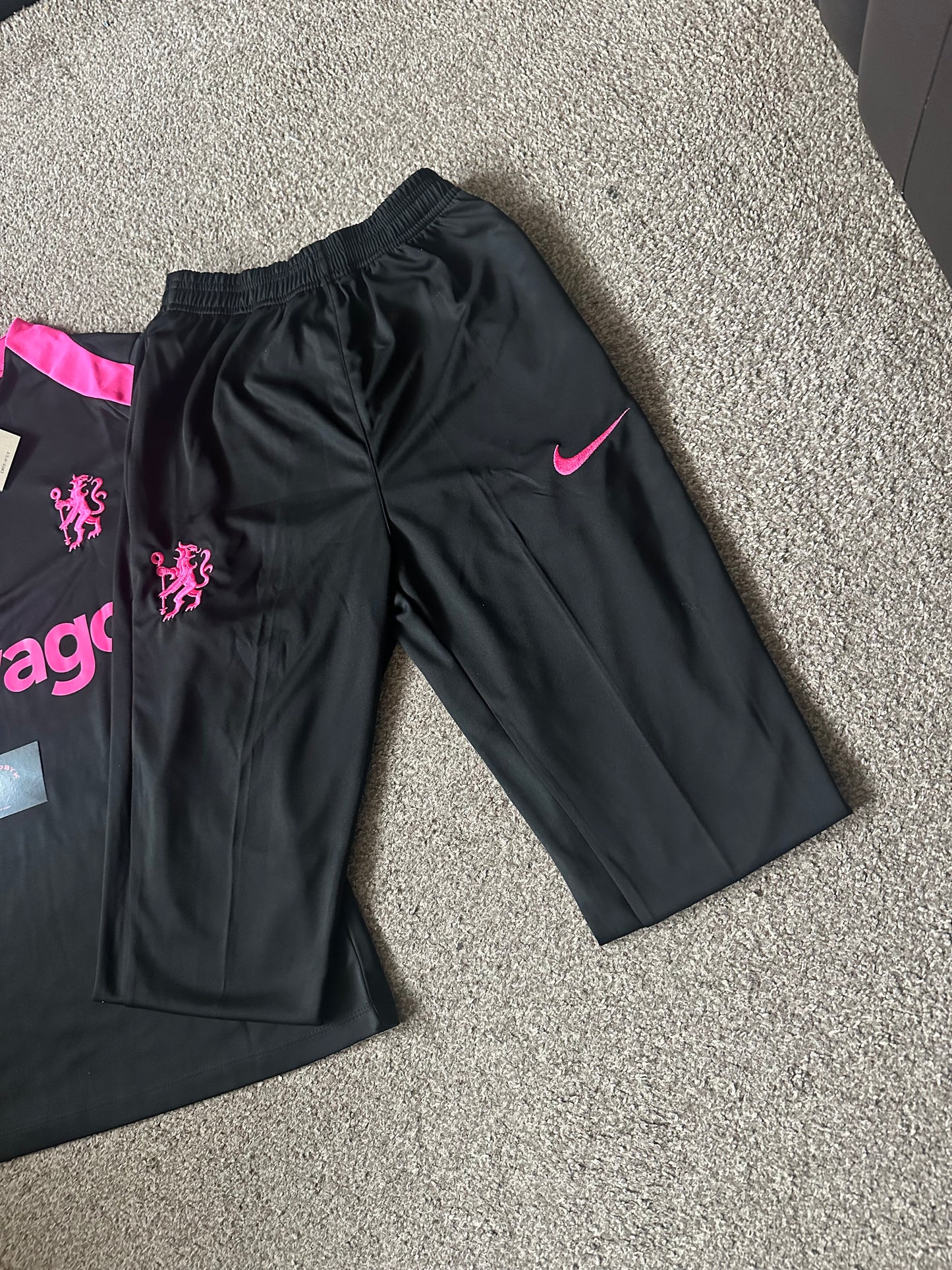 Chelsea Tracksuit 24/25 - Black/Pink